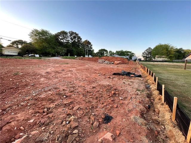 2312 Rockbridge Road, Stone Mountain, GA 30087