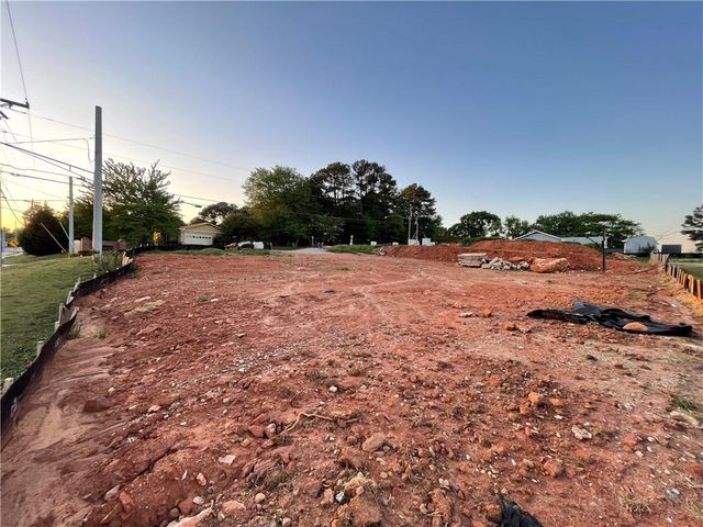 2312 Rockbridge Road, Stone Mountain, GA 30087