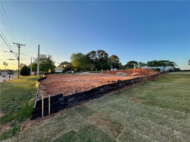 2312 Rockbridge Road, Stone Mountain, GA 30087
