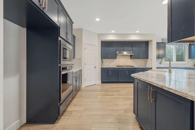 801 Howard Street, Kingsburg, CA 93631