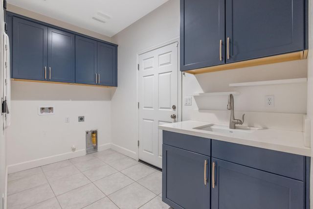 801 Howard Street, Kingsburg, CA 93631