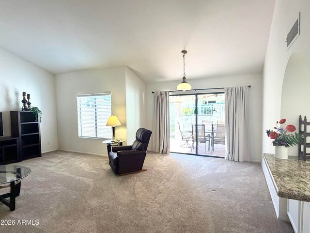 9404 W MORROW Drive, Peoria, AZ 85382