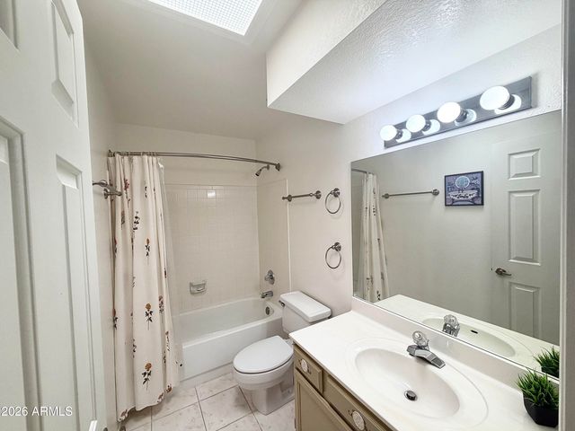 9404 W MORROW Drive, Peoria, AZ 85382
