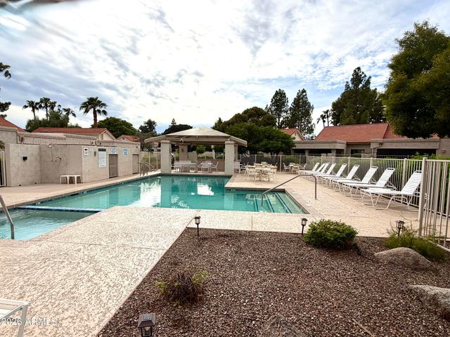 9404 W MORROW Drive, Peoria, AZ 85382
