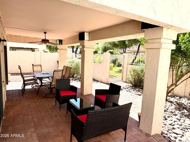 9404 W MORROW Drive, Peoria, AZ 85382