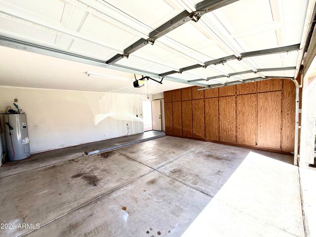 9404 W MORROW Drive, Peoria, AZ 85382