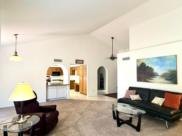 9404 W MORROW Drive, Peoria, AZ 85382