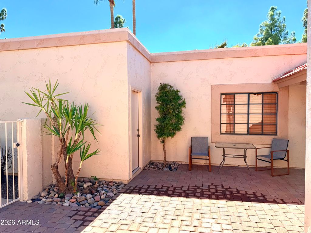 9404 W MORROW Drive, Peoria, AZ 85382 — photo 2