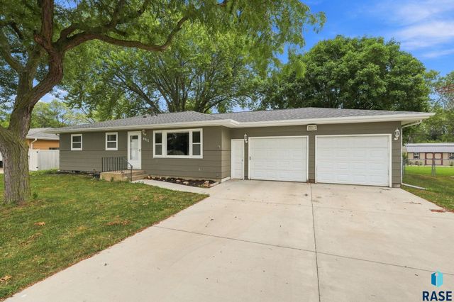 6812 W 6th St Street, Sioux Falls, SD 57107