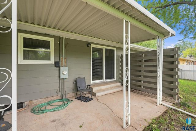 6812 W 6th St Street, Sioux Falls, SD 57107