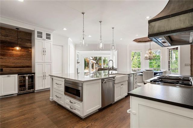 510 Grove Park Place, Roswell, GA 30075