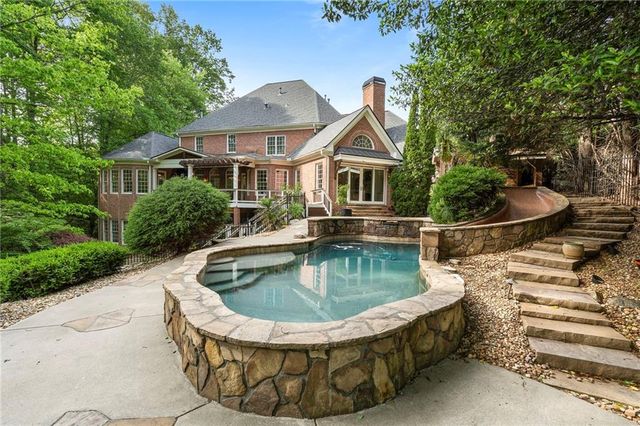 510 Grove Park Place, Roswell, GA 30075