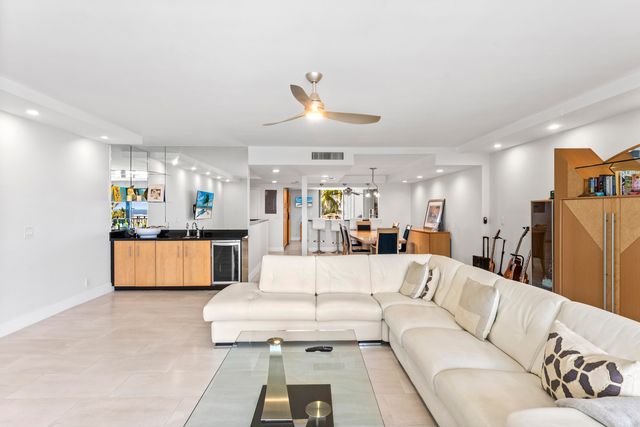 2155 S OCEAN Boulevard 11, Delray Beach, FL 33483