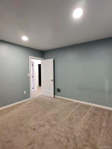 13601 Ohio Street, Detroit, MI 48238