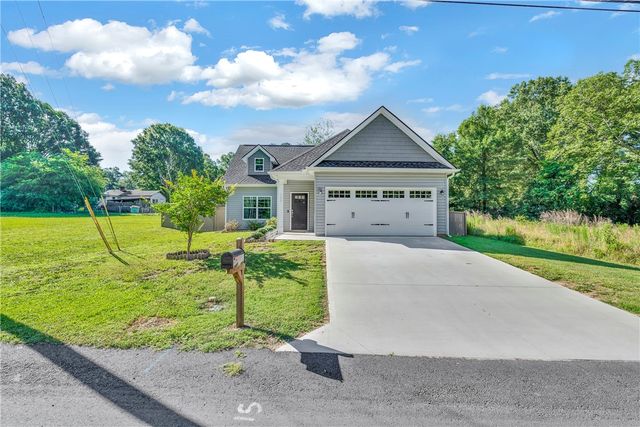 135 Stevenson Drive, Belton, SC 29627