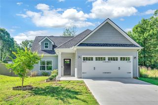 135 Stevenson Drive, Belton, SC 29627