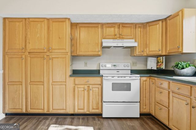 4621 Kings Crossing Drive NE, Kennesaw, GA 30144