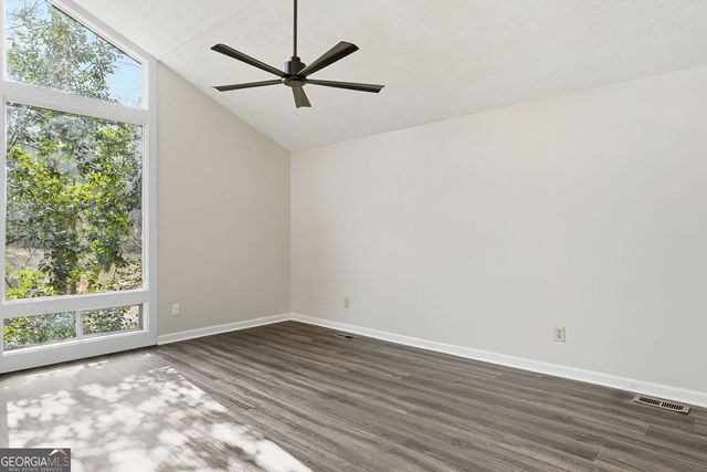 4621 Kings Crossing Drive NE, Kennesaw, GA 30144