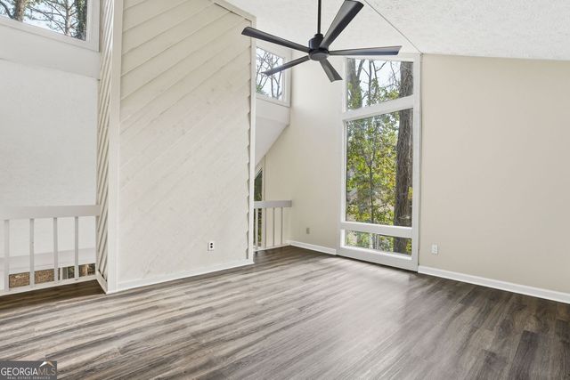 4621 Kings Crossing Drive NE, Kennesaw, GA 30144