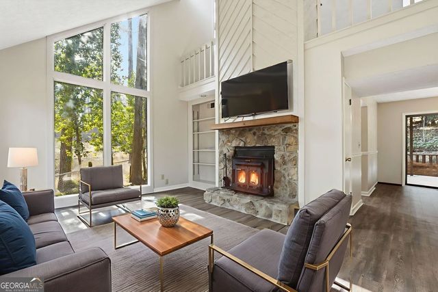 4621 Kings Crossing Drive NE, Kennesaw, GA 30144