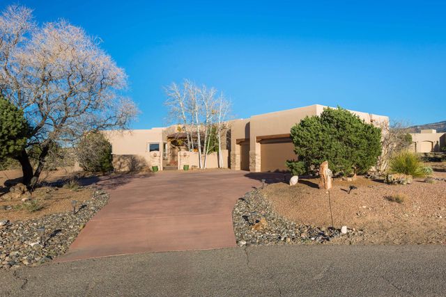 4 Meadows Place, Placitas, NM 87043