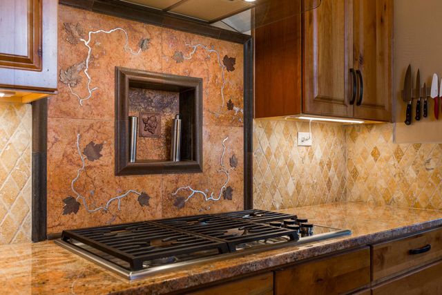 4 Meadows Place, Placitas, NM 87043