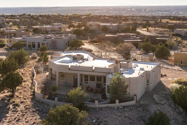 4 Meadows Place, Placitas, NM 87043