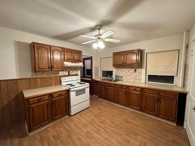 158 Hillside Road 1, Watertown, MA 02472