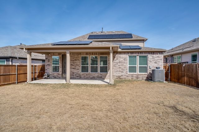916 Waggoner Drive, Aubrey, TX 76227