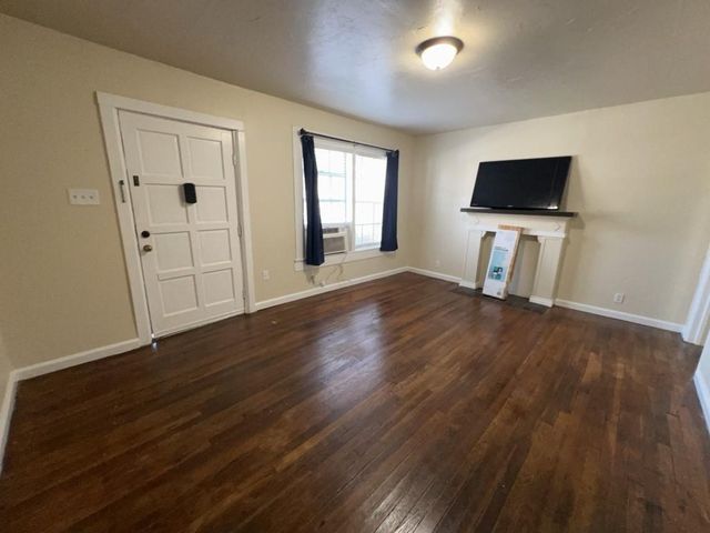 1552 Lombardy Street 2, Houston, TX 77023