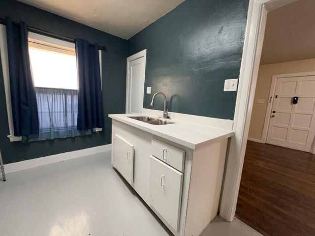 1552 Lombardy Street 2, Houston, TX 77023