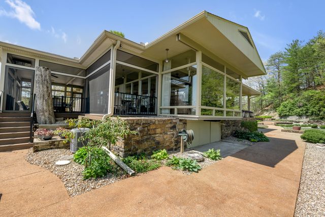 150 Pine Hill Drive, Morehead, KY 40351