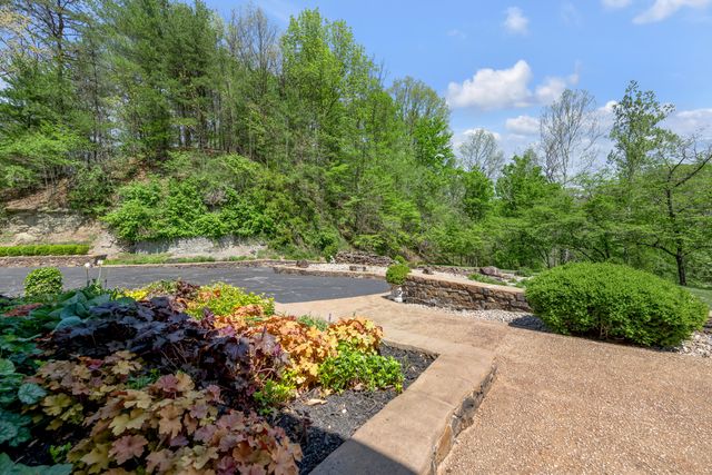 150 Pine Hill Drive, Morehead, KY 40351
