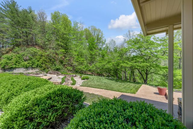 150 Pine Hill Drive, Morehead, KY 40351