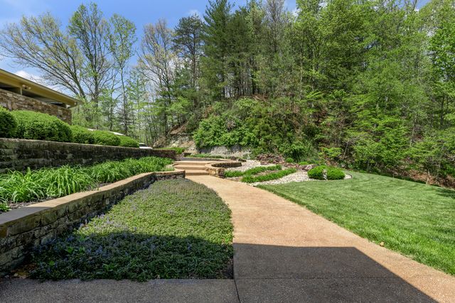 150 Pine Hill Drive, Morehead, KY 40351
