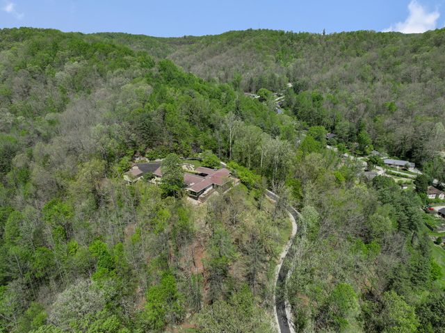 150 Pine Hill Drive, Morehead, KY 40351