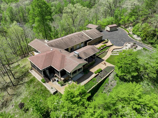 150 Pine Hill Drive, Morehead, KY 40351