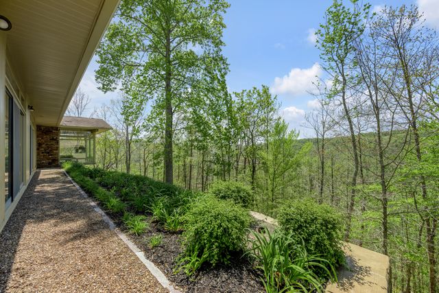 150 Pine Hill Drive, Morehead, KY 40351
