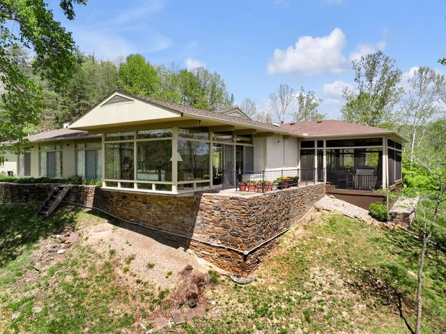150 Pine Hill Drive, Morehead, KY 40351