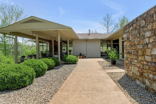 150 Pine Hill Drive, Morehead, KY 40351