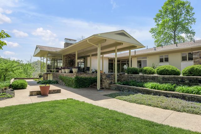 150 Pine Hill Drive, Morehead, KY 40351