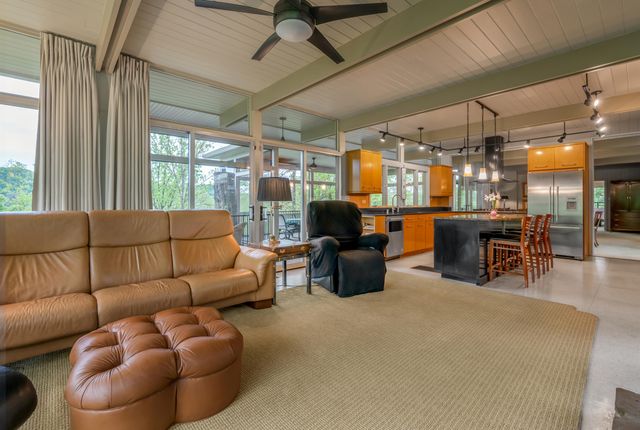 150 Pine Hill Drive, Morehead, KY 40351