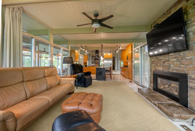 150 Pine Hill Drive, Morehead, KY 40351