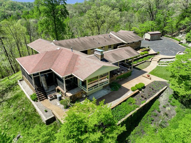 150 Pine Hill Drive, Morehead, KY 40351