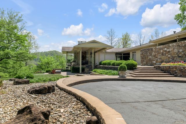 150 Pine Hill Drive, Morehead, KY 40351