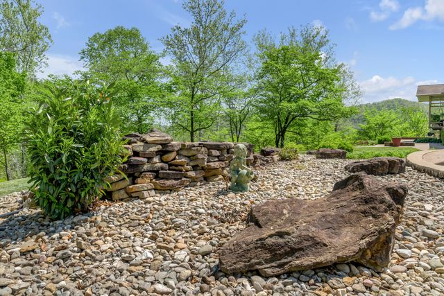 150 Pine Hill Drive, Morehead, KY 40351