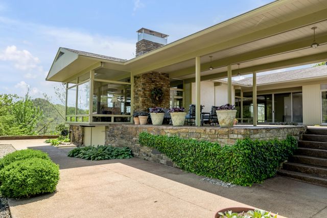 150 Pine Hill Drive, Morehead, KY 40351