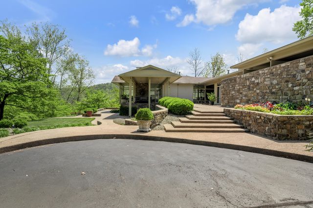 150 Pine Hill Drive, Morehead, KY 40351