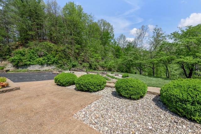 150 Pine Hill Drive, Morehead, KY 40351