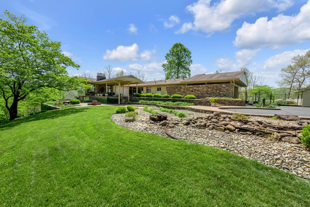 150 Pine Hill Drive, Morehead, KY 40351